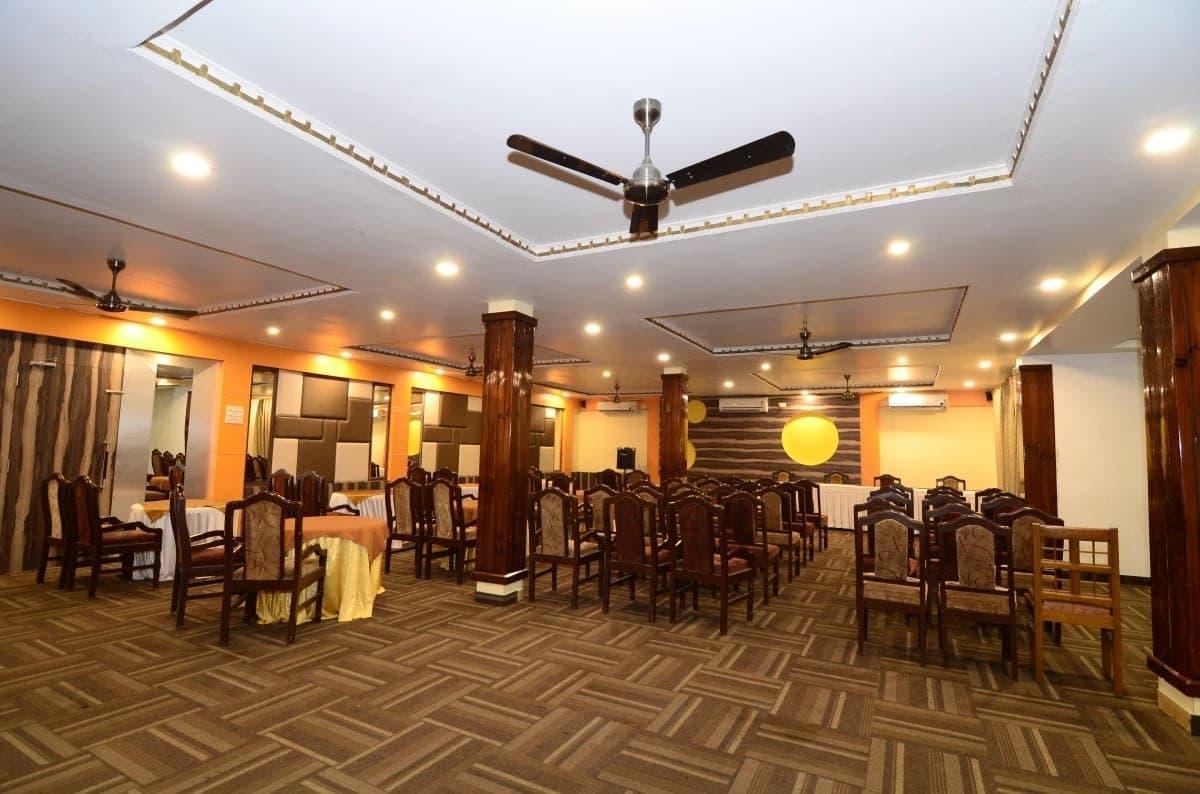 Hotel Little Palace Dibrugarh Exterior foto